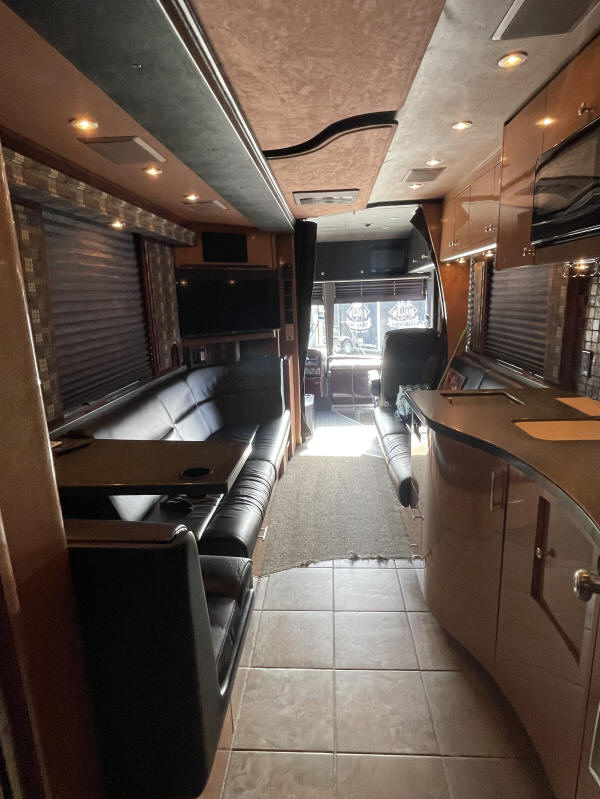 2008 Prevost Front Slide Entertainer Bus # 49105 For Sale at Staley Bus Sales / Staley Coach, Nashville, Tennessee.