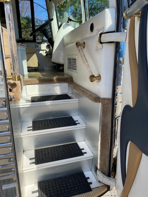 " Golf Cart Does Not Come With The Sale Of The Motorhome "